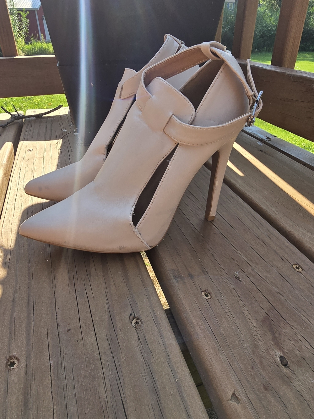 Women's Nude Pointed-Toe High Heel Ankle Strap Pumps